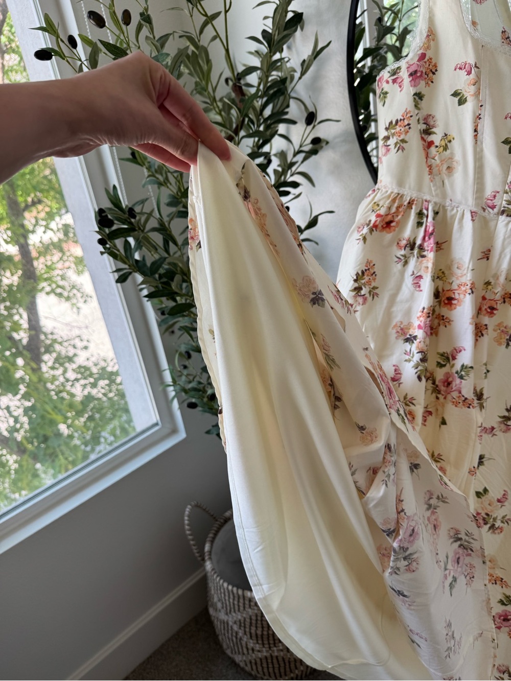 WAYF Cream Floral Corset Midi Dress with Pink & Green Accents L - Picture 8 of 8
